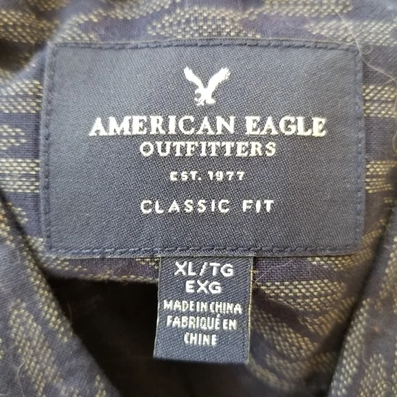 AE Classic Fit Short Sleeve Patterned Button Down - Picture 4 of 4